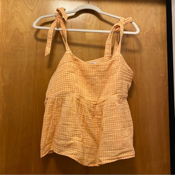 Old Navy tank - Picture 1 of 4